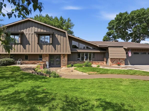 1777 Wildwood Rd, Saint Cloud, MN 56303