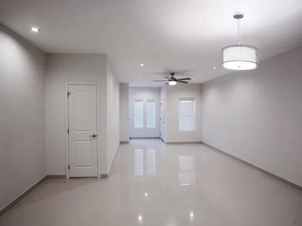 211 S 48th Ln #4, McAllen, TX 78501