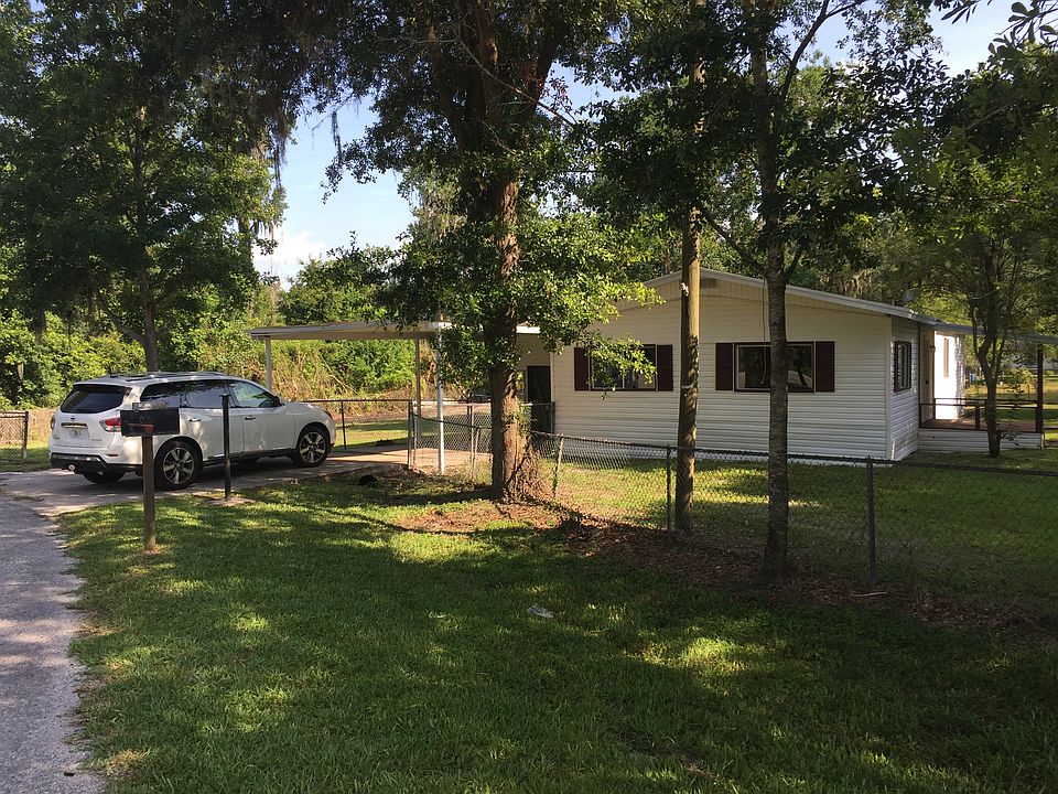 Outside view with yard