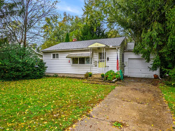 116 S Lincoln St, Augusta, MI 49012