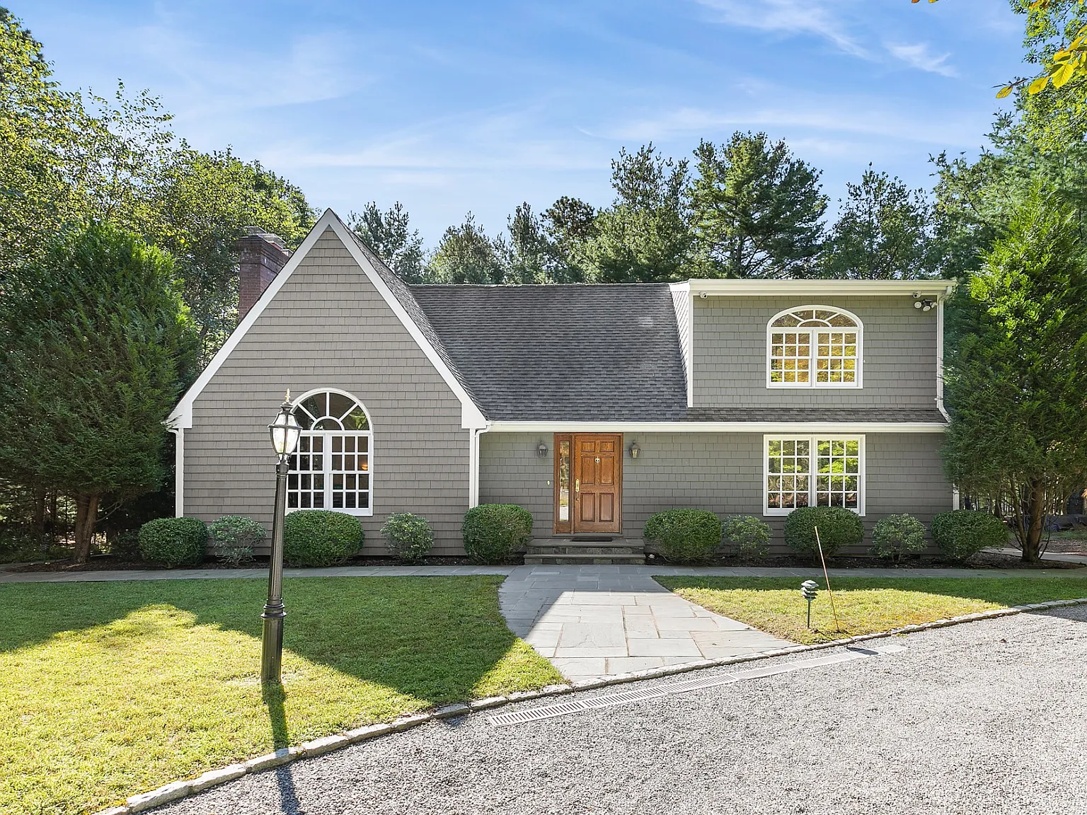 Close to East Hampton and Sag Harbor Village — Photo 1