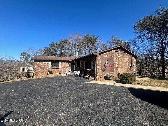 5th image of 235 Parliament Rd