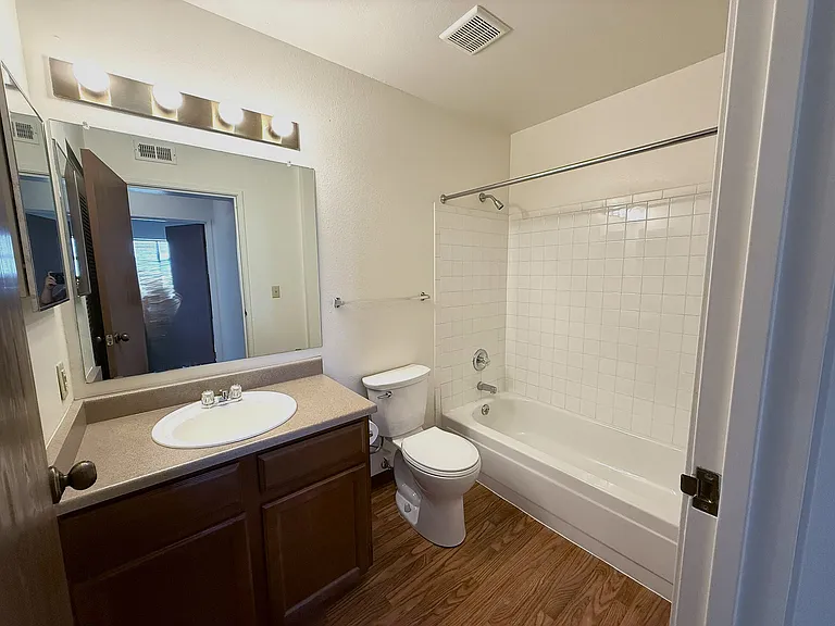 Woodstone Village Apartments — Photo 9