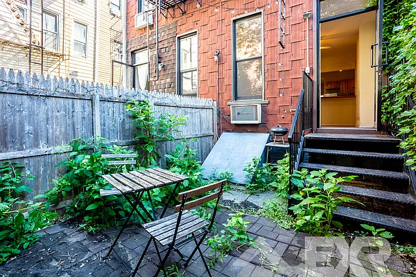 Rented by EXR | media 1