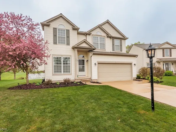 521 Windham Ct, Broadview Heights, OH 44147