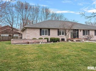 3100 Huntington Woods Dr #6, Springfield, IL 62704