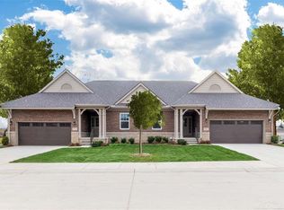 981 Cottage Ln #14, Troy, MI 48085