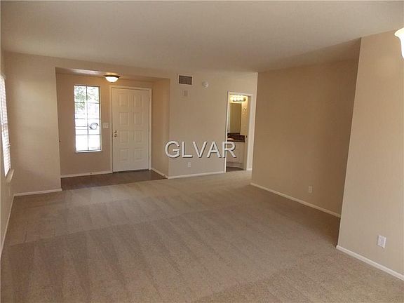 4th image of 1415 Elaine Dr