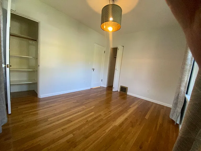 1303 S Garfield St — Photo 12