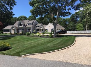 73 Garrison Ln, Osterville, MA 02655