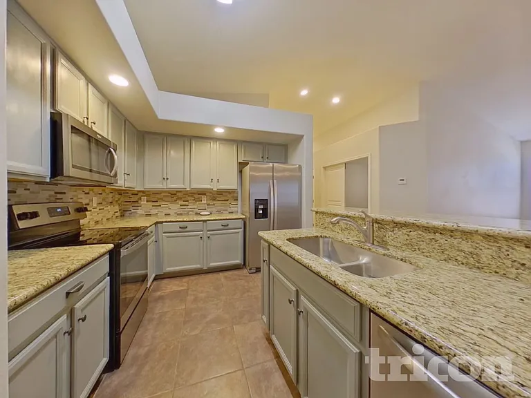 20711 N Santa Cruz Dr — Photo 4