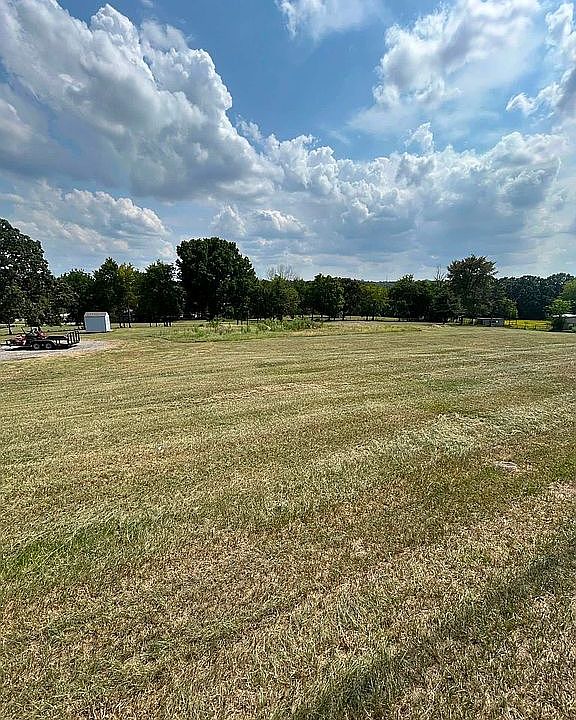 2nd image of 3385 Friendship Rd