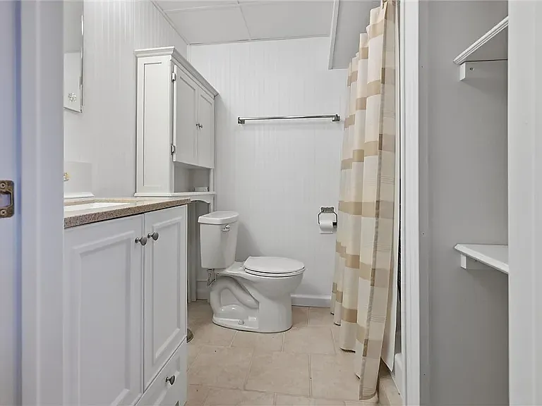 3 bed, $1,650 — Photo 3