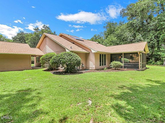 3rd image of 38 Chesterfield Lake Drive