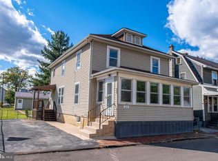 25 Main St, Mill Hall, PA 17751