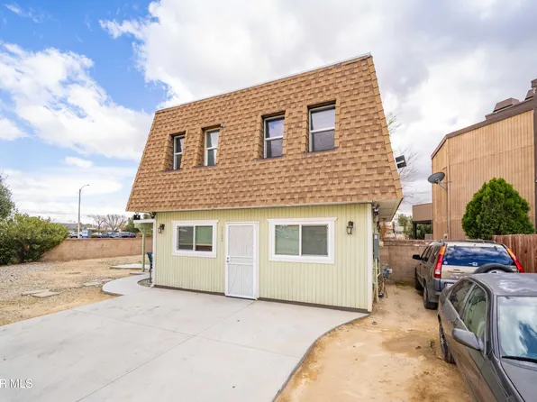 1502 W Newgrove St, Lancaster, CA 93534