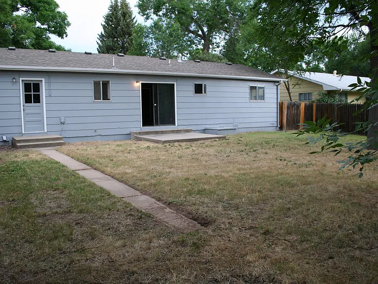 1320 Southridge Dr — Photo 16