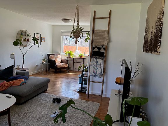 1st floor living room