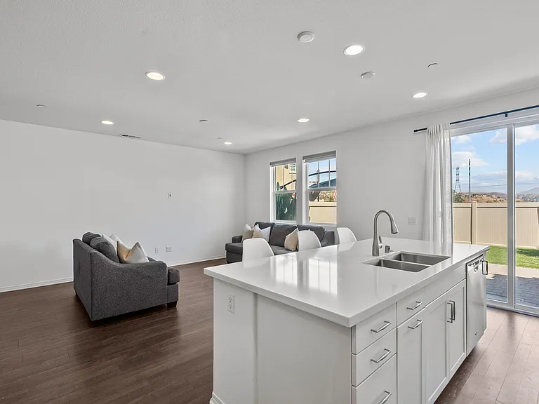 22034 Barrington Way — Photo 5