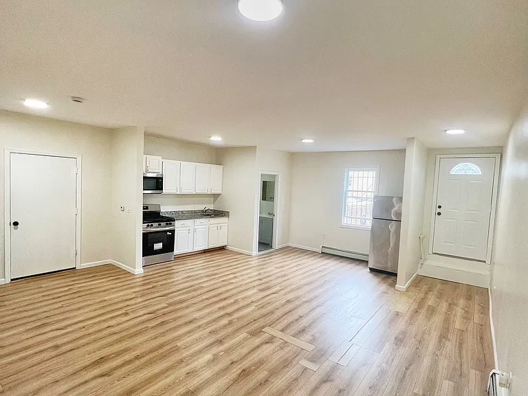 518 Springfield Ave — Photo 1