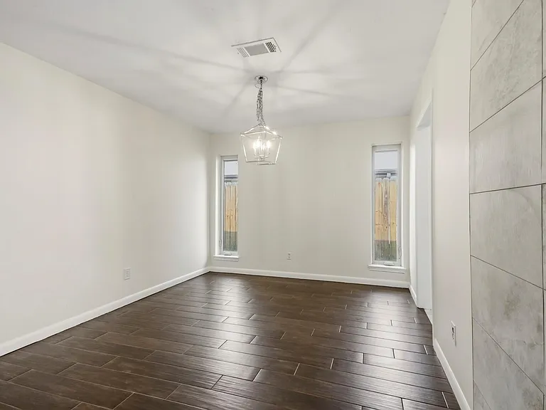 830 Seacliff Dr — Photo 4