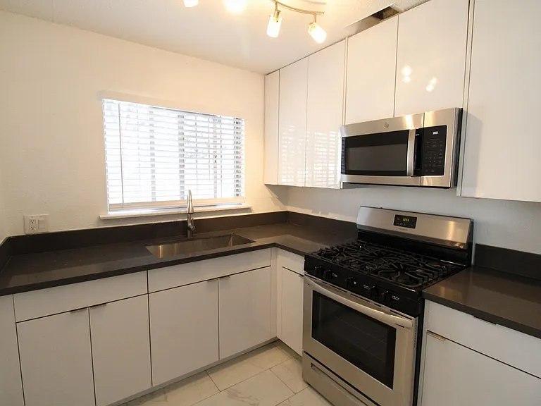 Westmont Apartments LLC — Photo 17