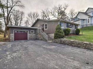 129 Anchor Dr, Lake Tapawingo, MO 64015
