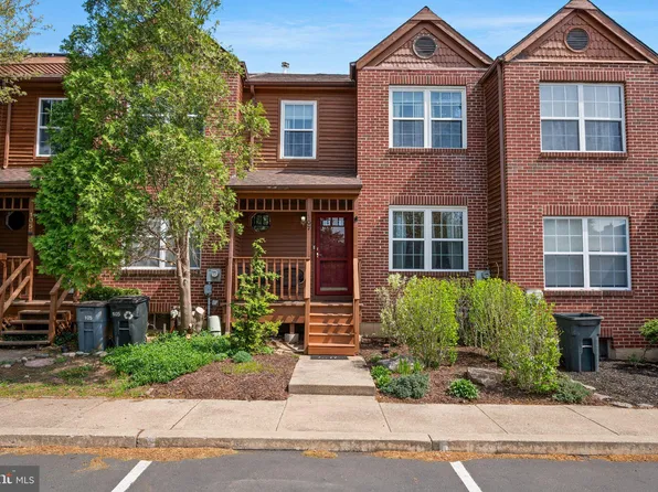 107 Pepper Dr, Collegeville, PA 19426