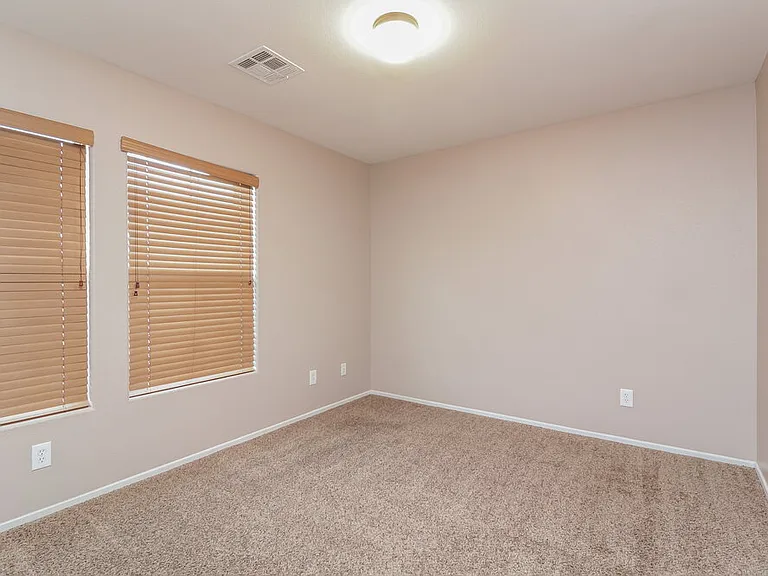 3433 Palatine Hills Ave — Photo 11