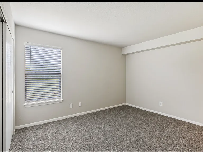 Prospector's Point Apartments — Photo 13