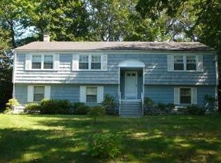 46 Meyer Pl, Riverside, CT 06878