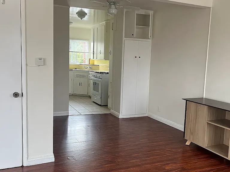 5667 W Pico Blvd — Photo 5