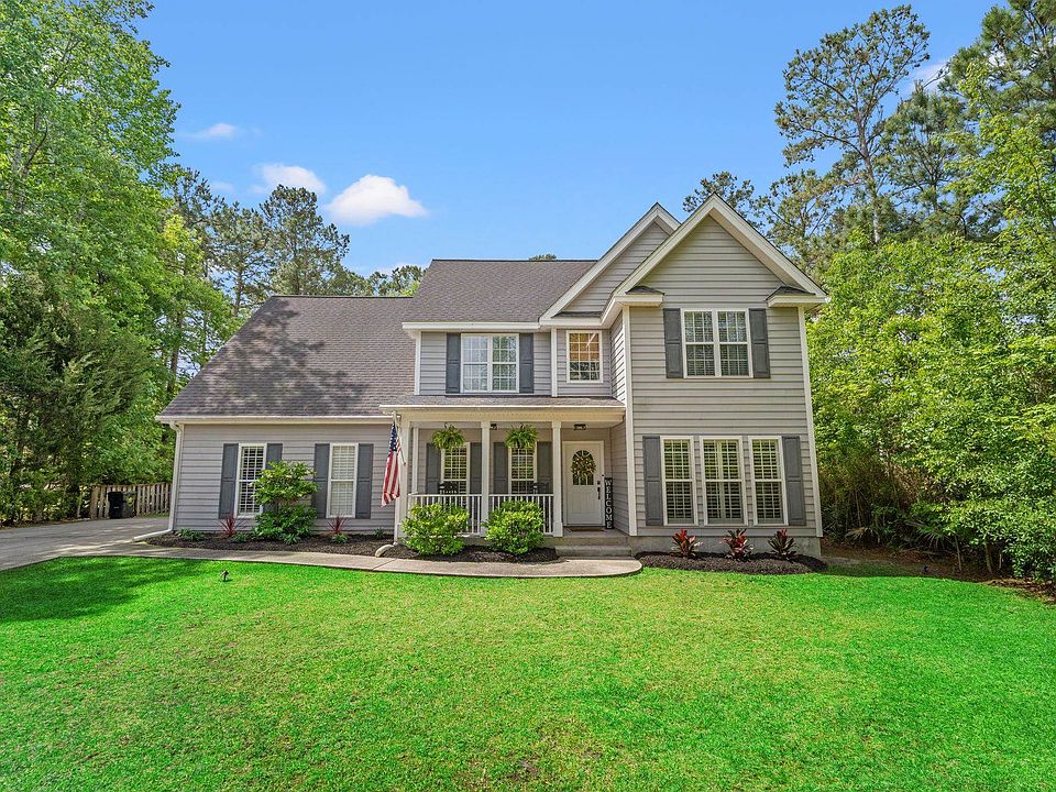 1st image of 16 Riverbirch Ln.