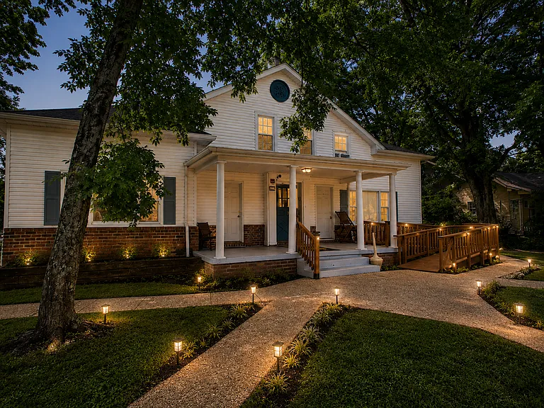 706 Chickamauga Ave — Photo 3