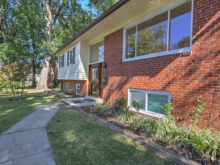 4227 University Dr — Photo 35