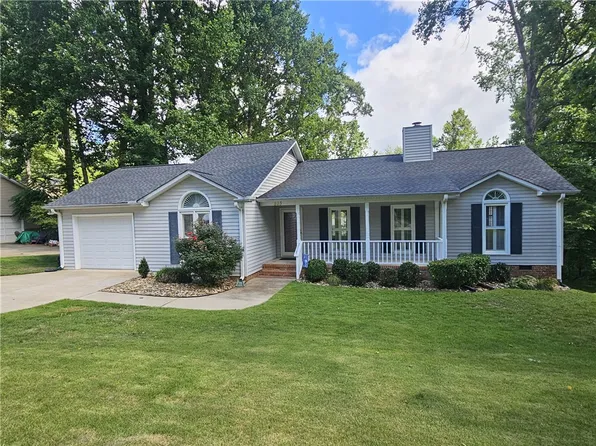 803 Dillard Rd, Greer, SC 29650