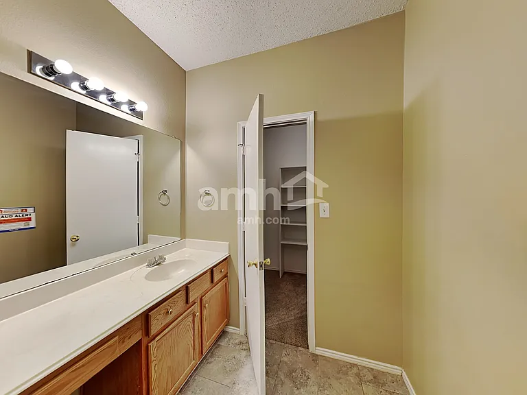 3904 Parkhaven Dr — Photo 10
