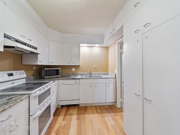 5th image of 155 N Harbor Dr APT 2010