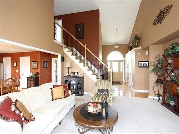 5th image of 8306 Berkshire Pl