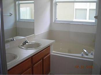 5th image of 5013 Santa Clara Dr