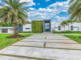 8005 SW 158th Ter, Palmetto Bay, FL 33157