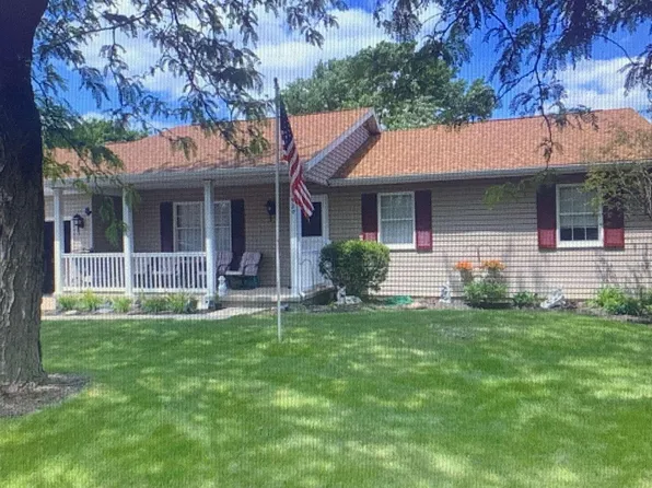 920 Primrose Dr, Wapakoneta, OH 45895