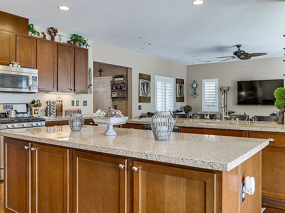 3rd image of 36215 Pursh Dr
