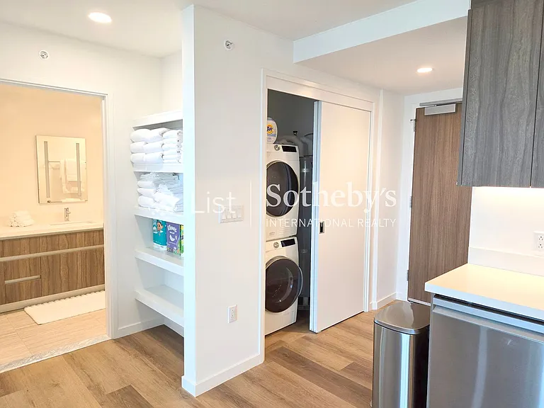 1500 Rycroft St #3005R — Photo 5