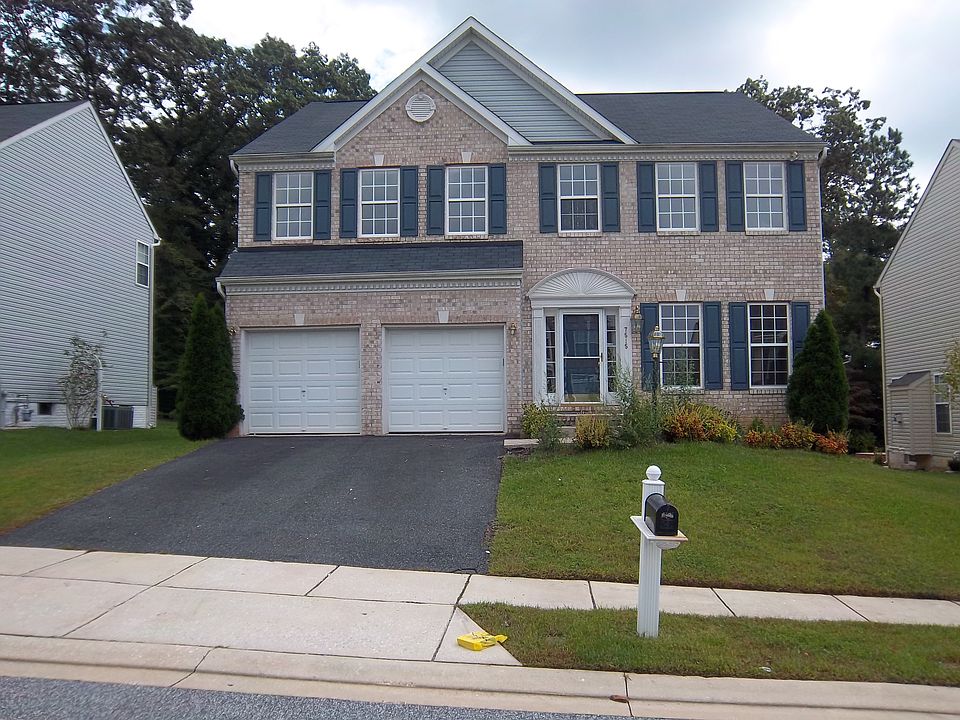 HOUSE FRONT
