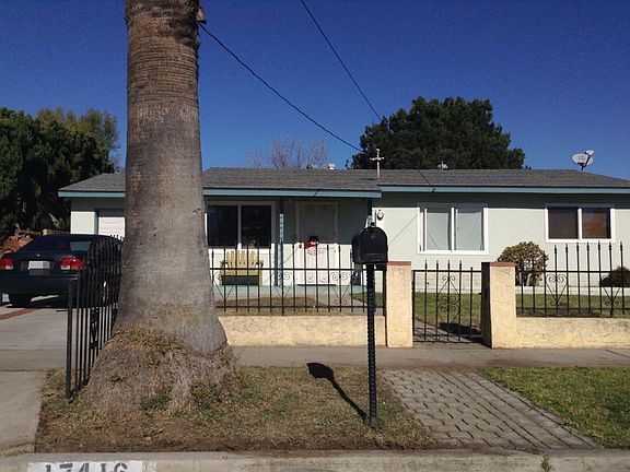 3rd image of 17416 Holly Dr
