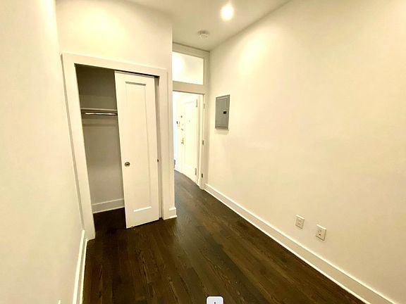 4th image of 239 E 58th St APT 3F