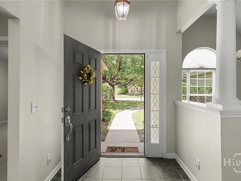 139 Pampas Dr — Photo 4