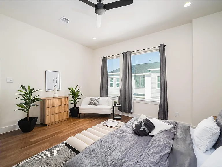 8907 Knoll Branch Dr — Photo 13