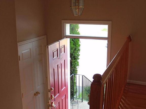 3rd image of 6328 Cullen Pl